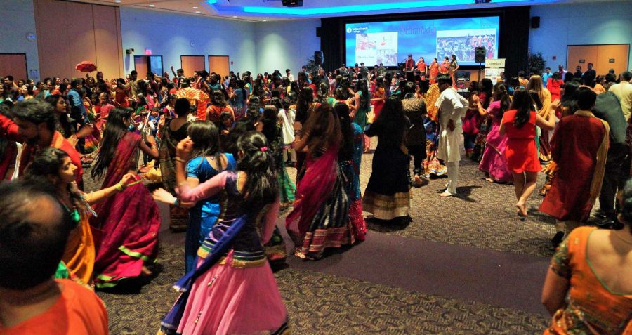 The Navaratri Garba is an exciting, culture-filled night of dancing. Many, as shown in the picture, wear
traditional Indian attire.