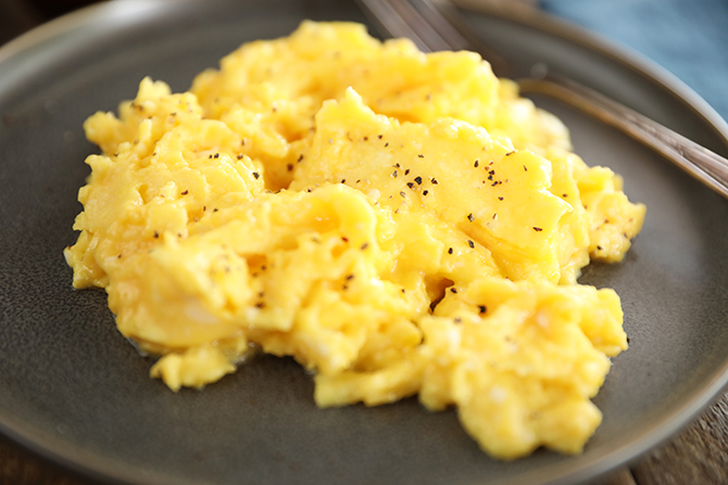 How to Make the Best Scrambled Eggs (Not Scientific)