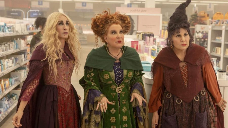 Sarah Jessica Parker, Bette Midler,  and Kathy Najimy reprise roles in Hocus Pocus 2.