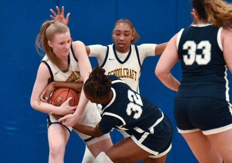 The Schoolcraft Womens Basketball team got back into the win column after their 2 game slide. The Ocelots were able to defeat the Monarchs from Macomb by a score of 47-38 on February 8, 2023.