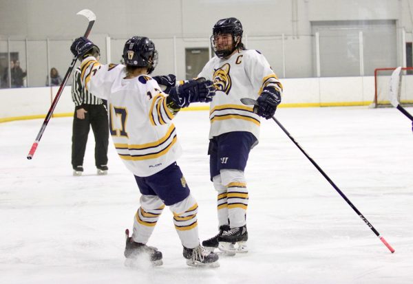 The Schoolcraft Men's Ice Hockey team won its 21st game of the season with a 5-2 victory over Michigan State (D3) at Mike Modano Arena in Westland, Michigan.